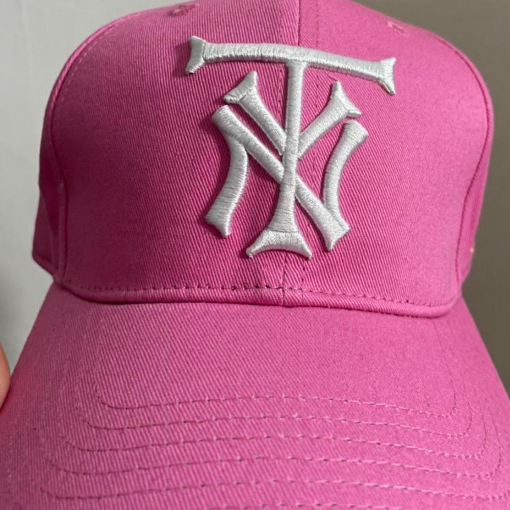 Tier nyc pink hat